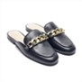 Zuecos-Mujer-a pie-Renata-Negro