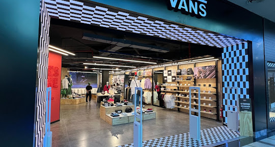 Foto de la tienda Vans en Alto Palermo, Buenos Aires
