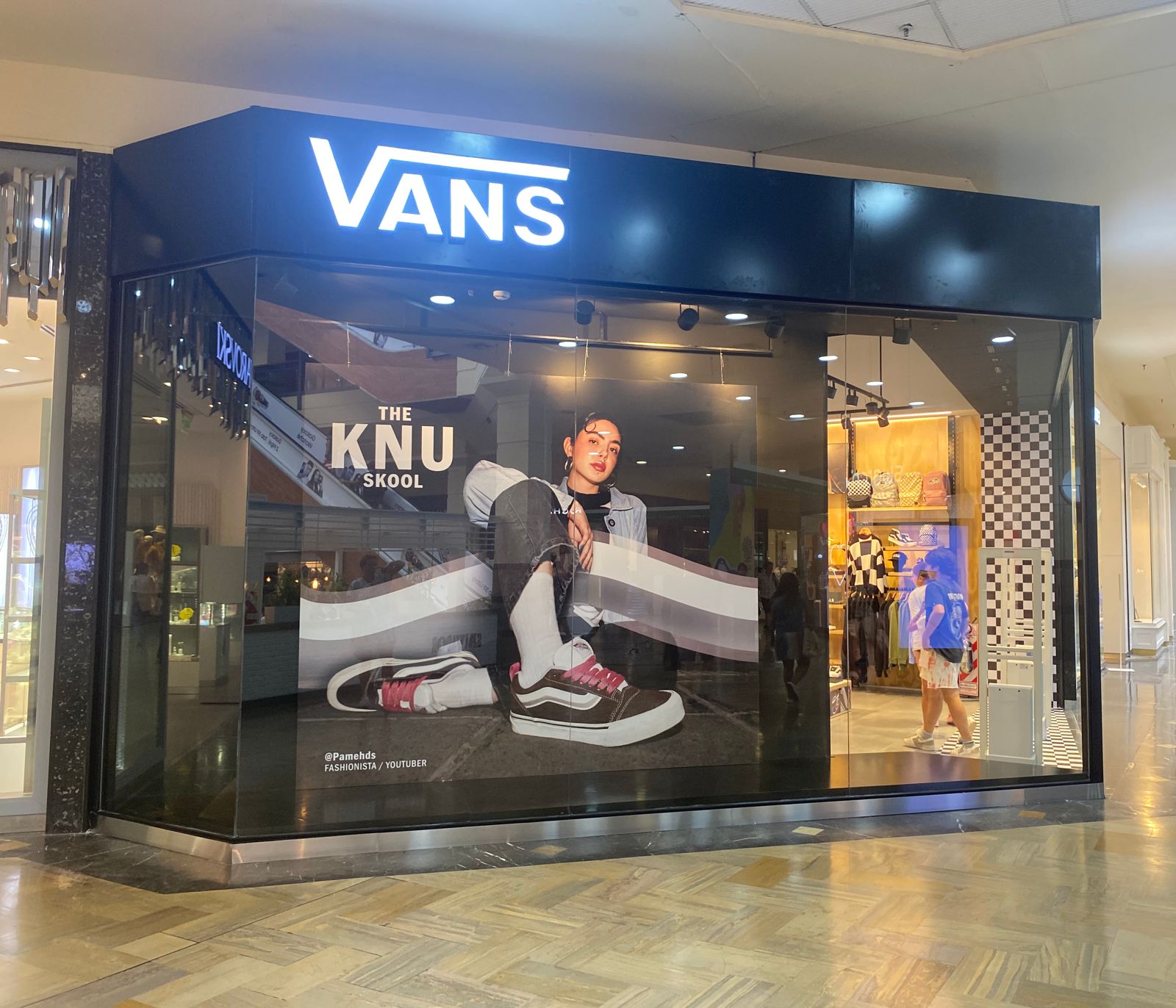 Foto de la tienda Vans en Unicenter, Buenos Aires
