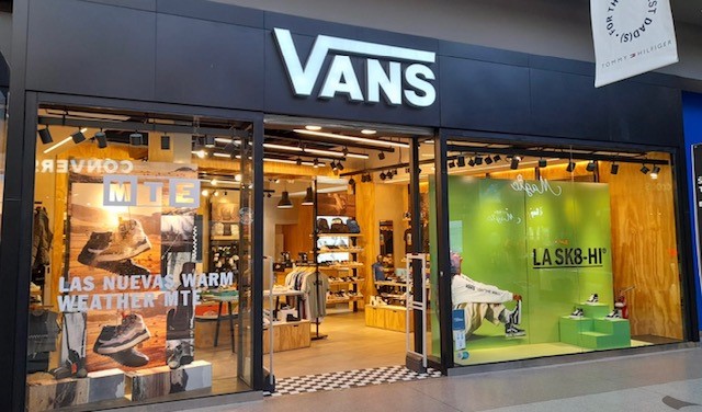 Foto de la tienda Vans en Alto Avellaneda, Buenos Aires